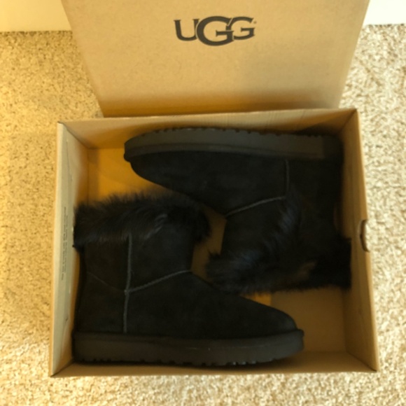 UGG BOOTS - Picture 9 of 11